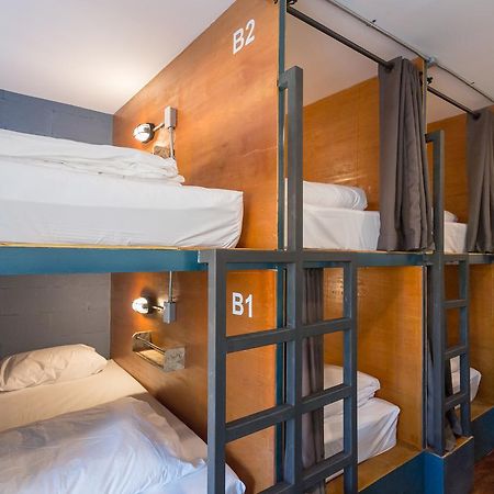 Funwahn Hostel And Cafe チエンマイ エクステリア 写真
