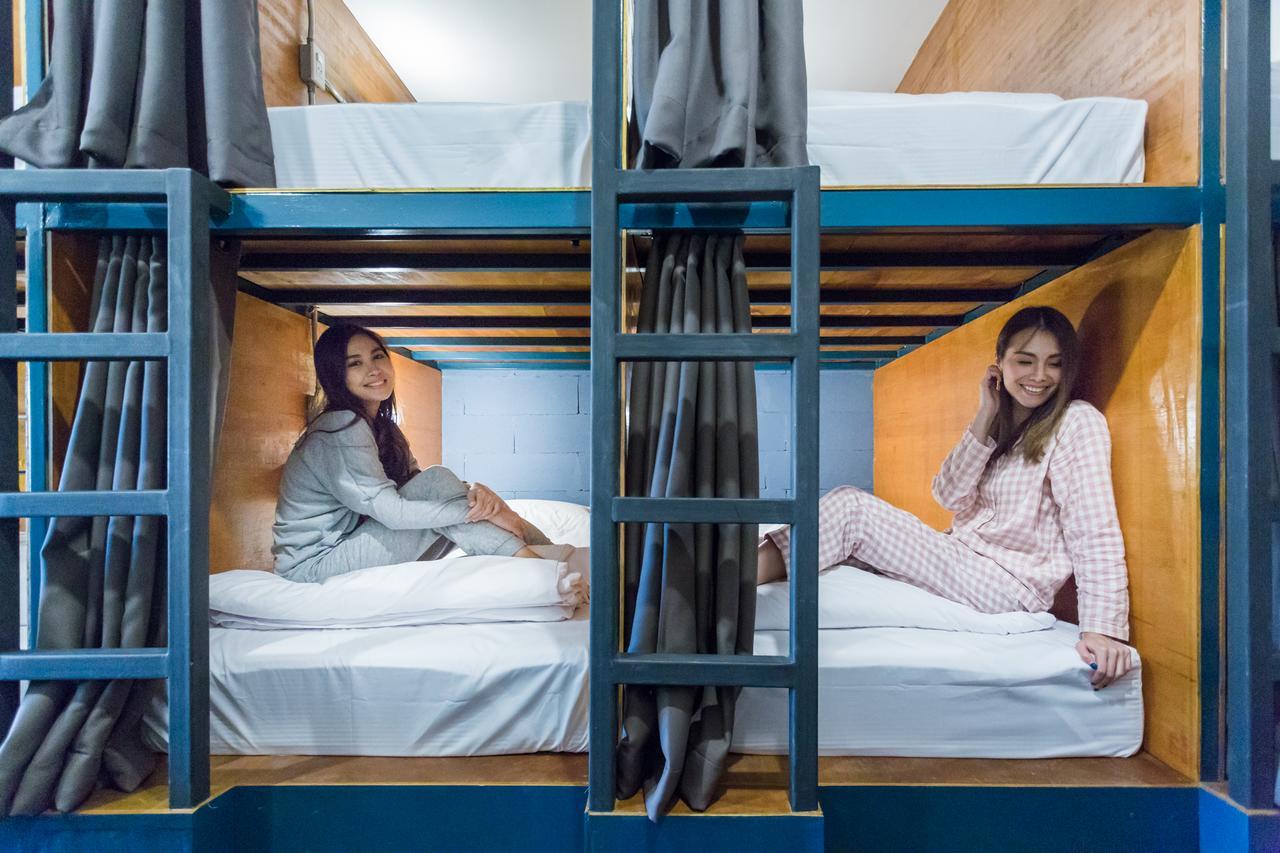 Funwahn Hostel And Cafe チエンマイ エクステリア 写真