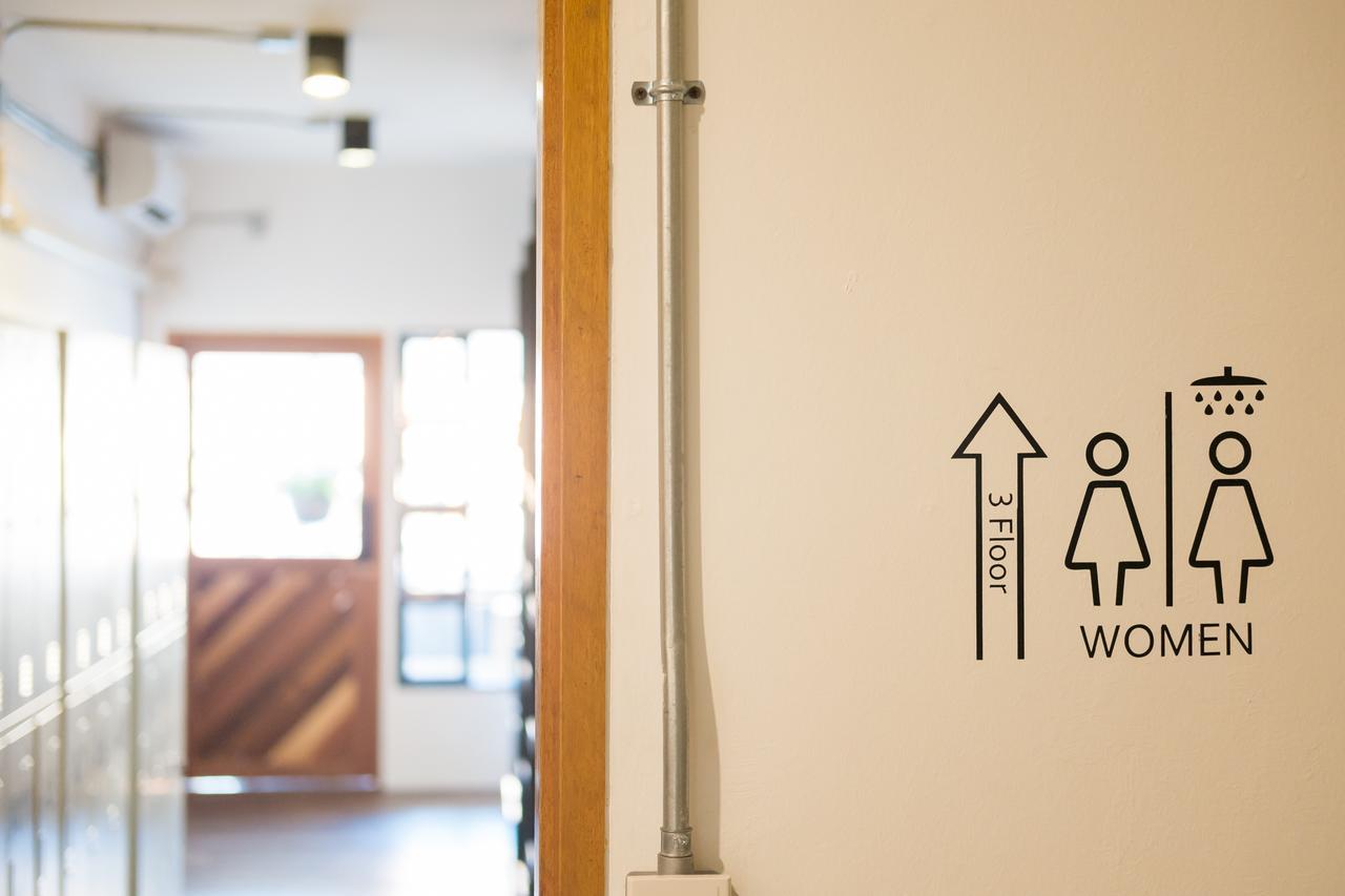 Funwahn Hostel And Cafe チエンマイ エクステリア 写真