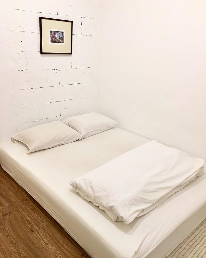 Funwahn Hostel And Cafe チエンマイ エクステリア 写真