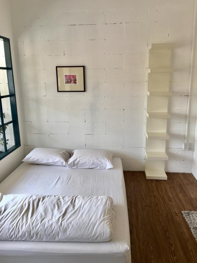 Funwahn Hostel And Cafe チエンマイ エクステリア 写真