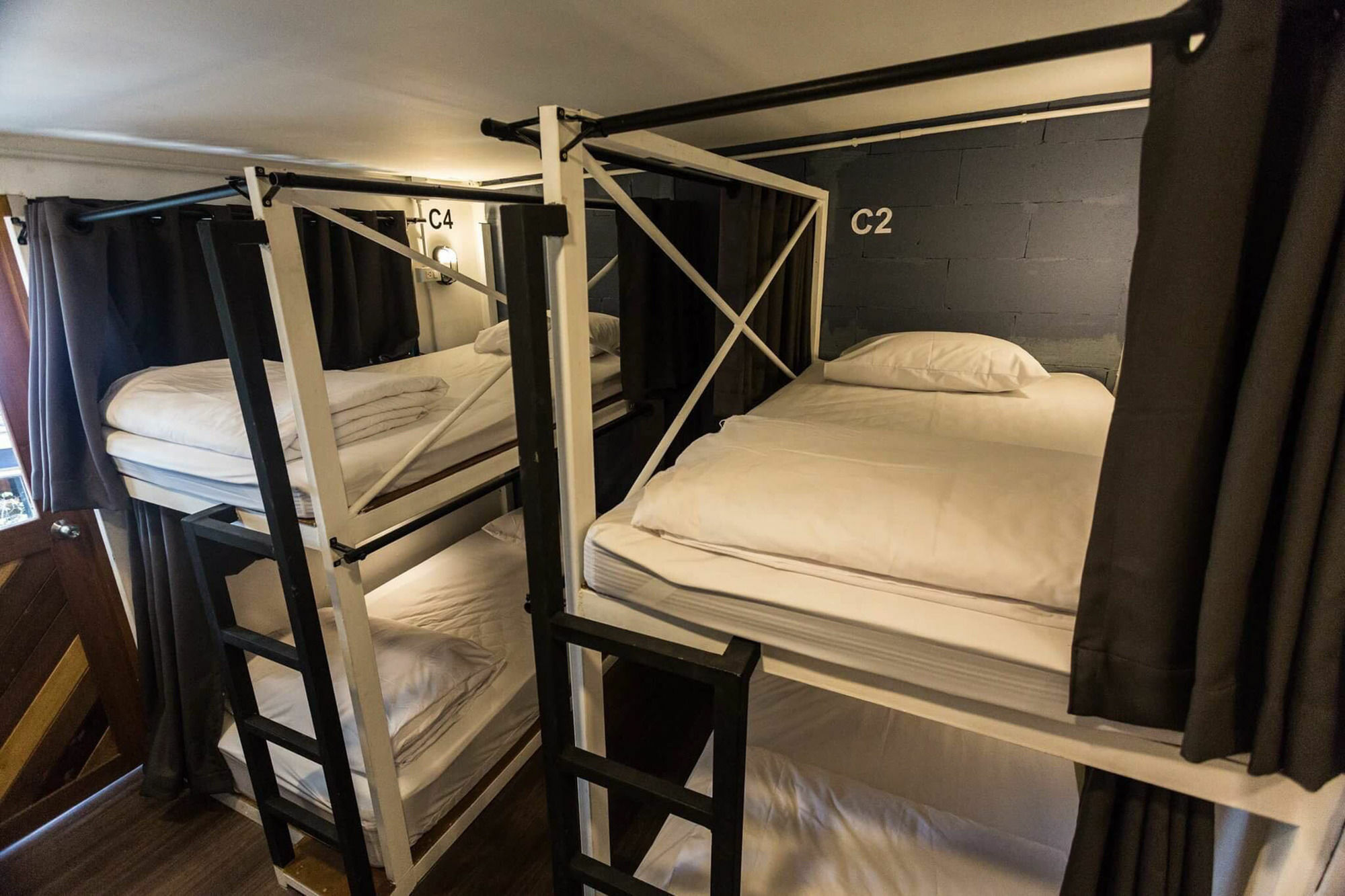 Funwahn Hostel And Cafe チエンマイ エクステリア 写真