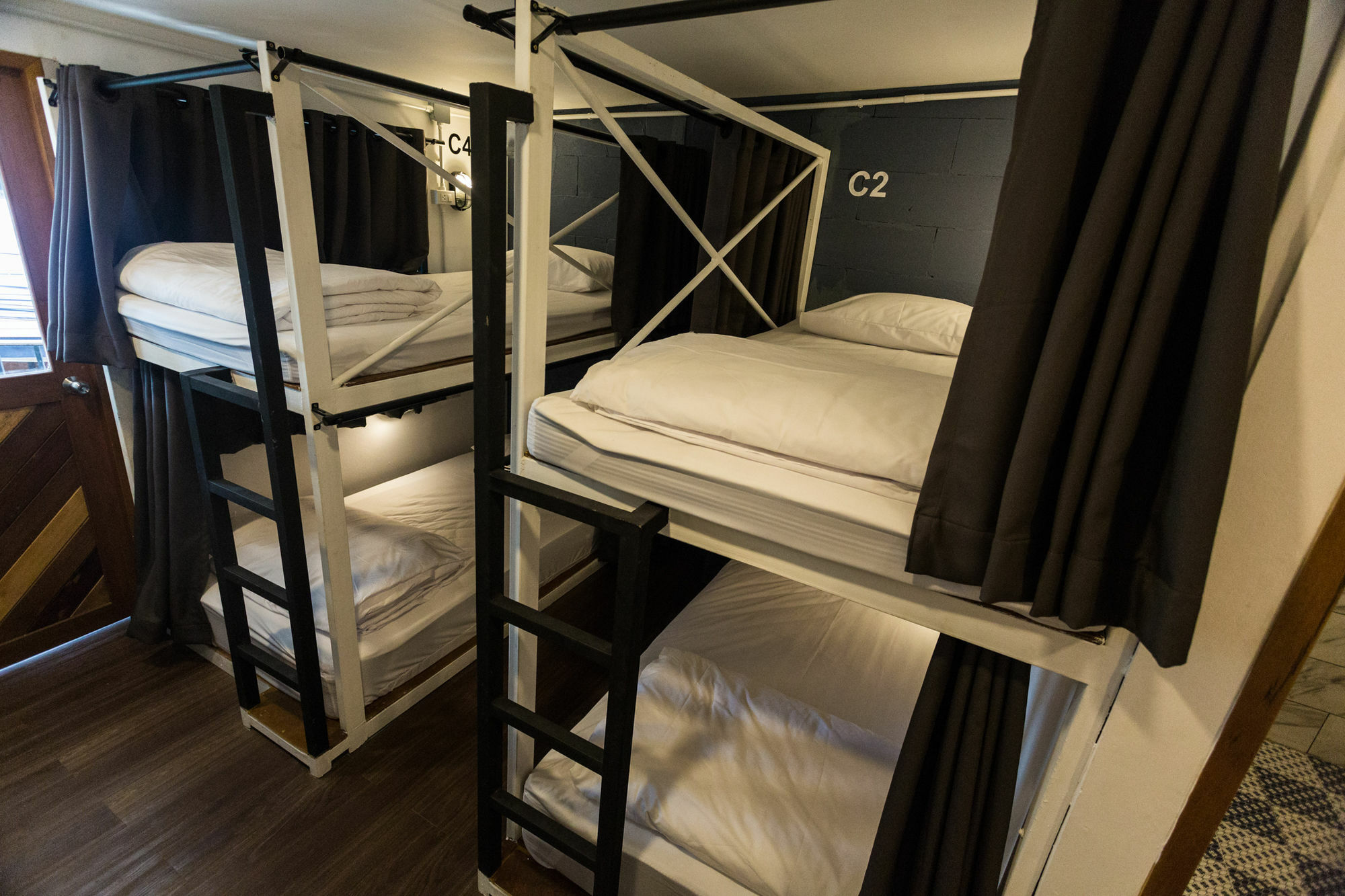Funwahn Hostel And Cafe チエンマイ エクステリア 写真