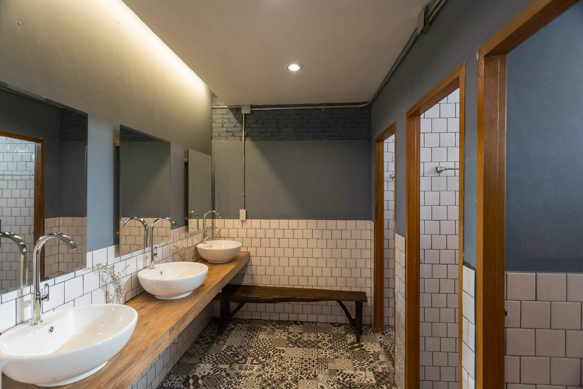 Funwahn Hostel And Cafe チエンマイ エクステリア 写真
